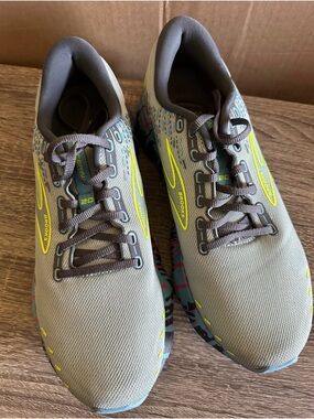 Women’s Brooks Glycerin 20 size 10.5 shoes